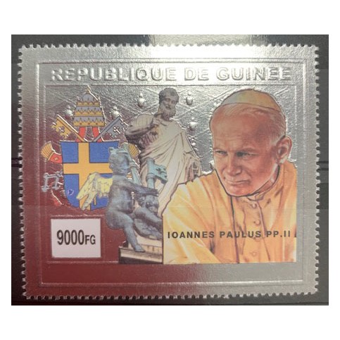 Timbre ARGENT Jean Paul II - République de Guinée