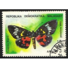 PAPILLONS - 100 TIMBRES DIFFERENTS